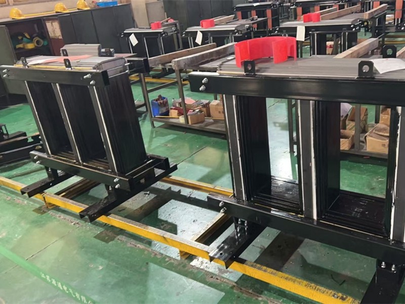 630 kVA 3 phase dry type transformer iron core 630 kVA 3 phase dry type transformer iron core